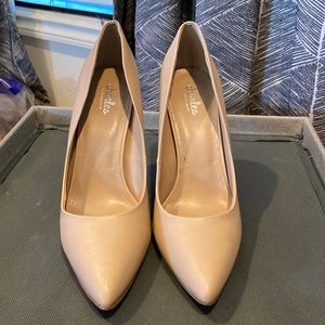 Charles by Charles David nude pumps